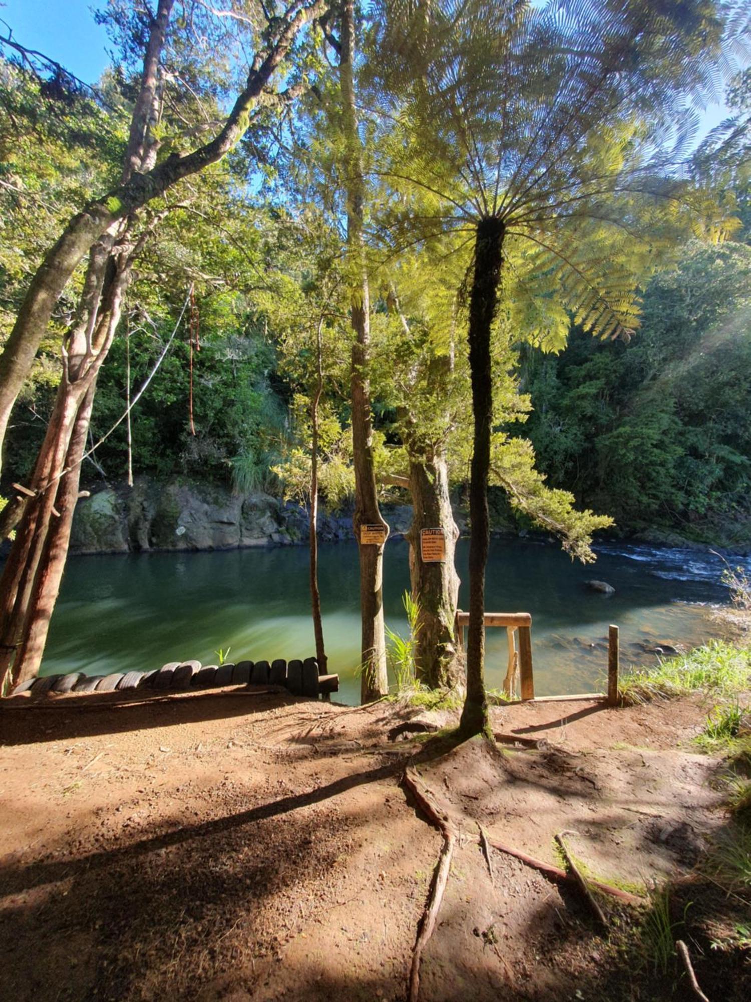 Kauri Coast Top 10 Holiday Park Kaihu Exterior foto